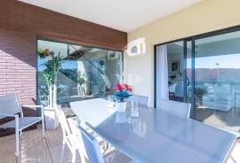 3-Bedroom Duplex Apartment with Pool in an Exclusive Condominium – Vilamoura