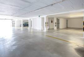 3-Bedroom Duplex Apartment with Pool in an Exclusive Condominium – Vilamoura