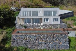 Private Retreat in Tabua – Ocean Views & Nature