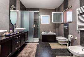 Luxury Villa in Porto de Mós