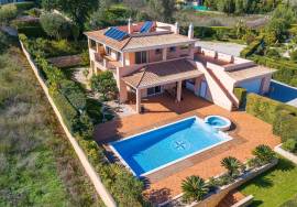 Luxury Villa in Porto de Mós