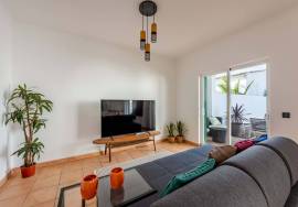 Renovated 3-Bedroom Villa With Pool - Montinhos da Luz