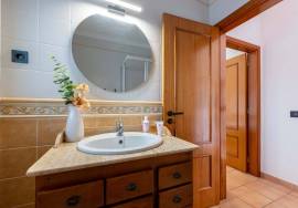 Renovated 3-Bedroom Villa With Pool - Montinhos da Luz