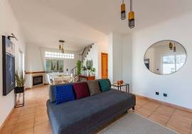 Renovated 3-Bedroom Villa With Pool - Montinhos da Luz