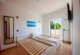 Renovated 3-Bedroom Villa With Pool - Montinhos da Luz