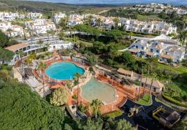 Spacious 3 Bed Townhouse in Golf Santo António Resort, Budens with Sea & Countryside Views