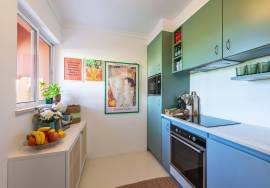 Fantastic townhouse for sale in Meia da Praia