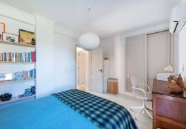 Fantastic townhouse for sale in Meia da Praia