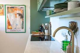 Fantastic townhouse for sale in Meia da Praia