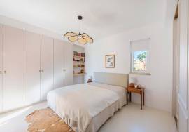 Fantastic townhouse for sale in Meia da Praia