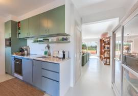 Fantastic townhouse for sale in Meia da Praia