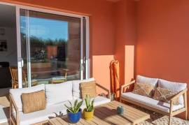Fantastic townhouse for sale in Meia da Praia
