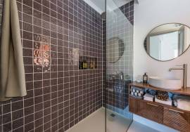 Fantastic townhouse for sale in Meia da Praia