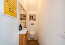 Fantastic townhouse for sale in Meia da Praia