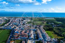 Manta Rota 2 Bedroom Beach Townhouse with Patio