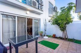 Manta Rota 2 Bedroom Beach Townhouse with Patio