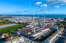 Manta Rota 2 Bedroom Beach Townhouse with Patio