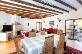 Exclusive 3 bedroom Resort Villa with Private Pool in Pedras da Rainha, Cabanas