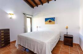 Exclusive 3 bedroom Resort Villa with Private Pool in Pedras da Rainha, Cabanas