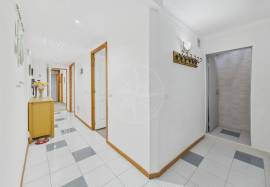 Tavira centre 3 bedroom townhouse with large sun terraces