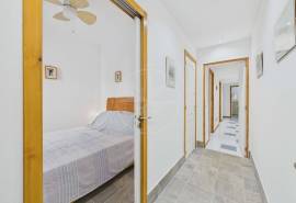 Tavira centre 3 bedroom townhouse with large sun terraces