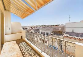 3 Bedroom Traditional Townhouse with Sun Terrace in Tavira