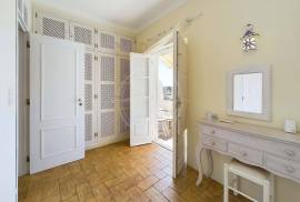 3 Bedroom Traditional Townhouse with Sun Terrace in Tavira