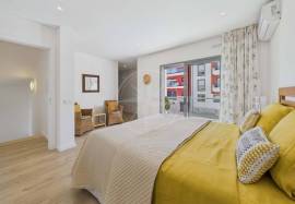 Contemporary 3 bed Villa with Pool & Mediterranean Garden in Tavira centre