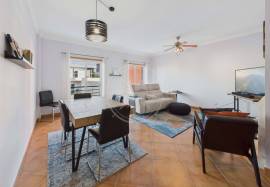 Tavira centre 3 bed apartment with garage & private sun roof terrace