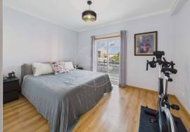 Tavira centre 3 bed apartment with garage & private sun roof terrace