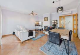 Tavira centre 3 bed apartment with garage & private sun roof terrace