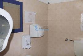 Shop / Multipurpose Space in the Heart of Albufeira