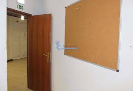 Shop / Multipurpose Space in the Heart of Albufeira