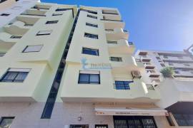 2 bedroom apartment located in Faro- Central area