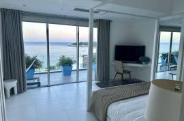 Beachfront Stylish Penthouse