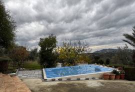 Cerca del Pueblo Country Property