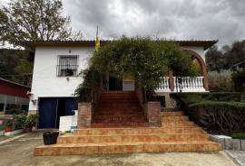 Cerca del Pueblo Country Property