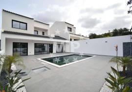 BOLIQUEIME - PATÃ - 3 BEDROOM TOWNHOUSE  WITH PRIVATE POOL