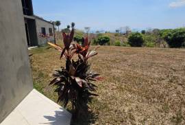 Excellent 2 Bed Villa Estate For Sale in Miramar de Puntarenas Costa
