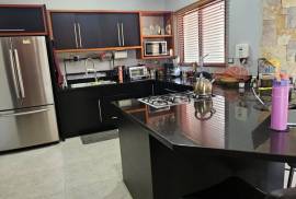 Excellent 2 Bed Villa Estate For Sale in Miramar de Puntarenas Costa