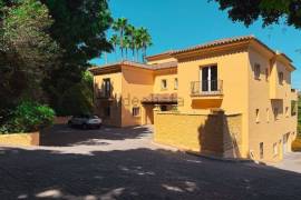Stunning 7 Bed Villa For Sale in for sale in Calle Fondo Sotogrande