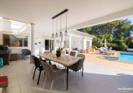 Luxury 5 Bedroom Villa in Luz