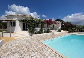 Charming 5 bedroom Countryside Villa set in 42,000sqm of land, close to Burgau