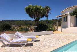 Charming 5 bedroom Countryside Villa set in 42,000sqm of land, close to Burgau