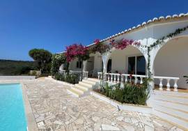 Charming 5 bedroom Countryside Villa set in 42,000sqm of land, close to Burgau