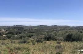 Charming 5 bedroom Countryside Villa set in 42,000sqm of land, close to Burgau