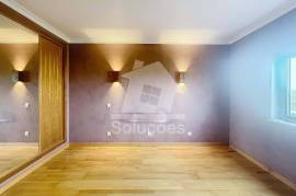 Excellent 2 bedroom apartment located 5 minutes from Lagos for annual rental