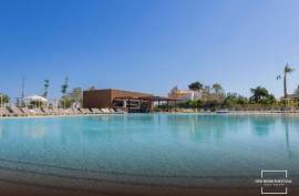 Luxury 2 Bedroom Apartment at Sun Cliffs Resort with Sea View