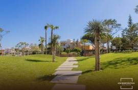 Luxury 2 Bedroom Apartment at Sun Cliffs Resort with Sea View