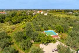 Villa with land, Luz de Tavira